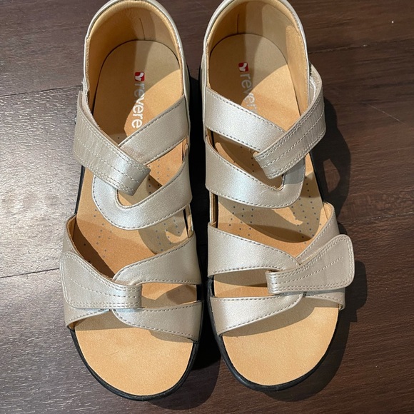 Revere Geneva Champagne Leather closed heel Sandal - Picture 2 of 5